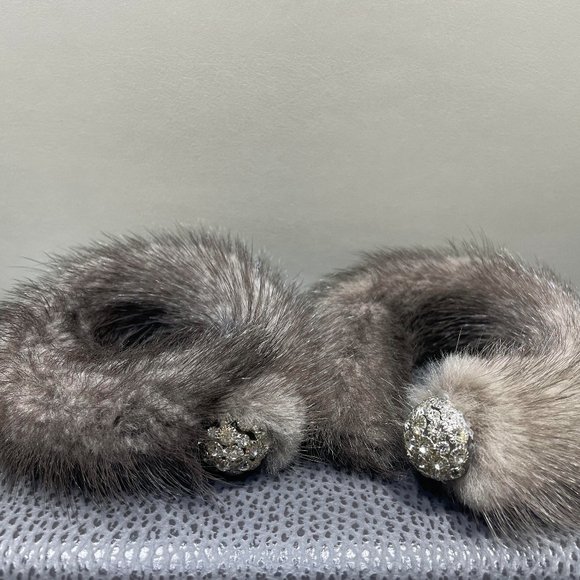 Fur Cuffs - Picture 1 of 2